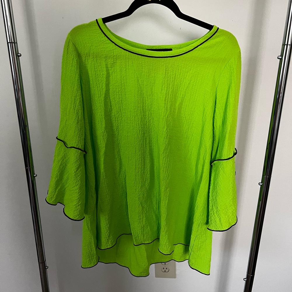 Ali Miles Blouse with Button Details
